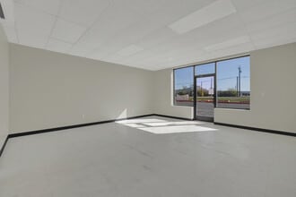 3556 FM 78, McQueeney, TX for lease Interior Photo- Image 2 of 16