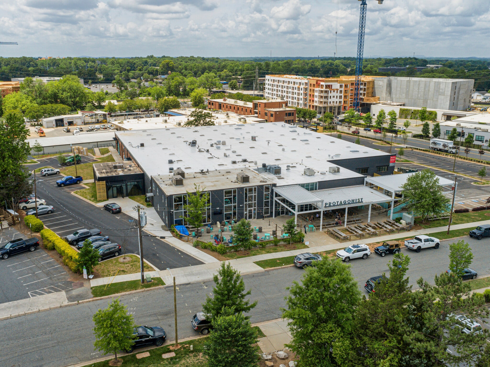 227 Southside Dr, Charlotte, NC à louer Photo du bâtiment- Image 1 de 32