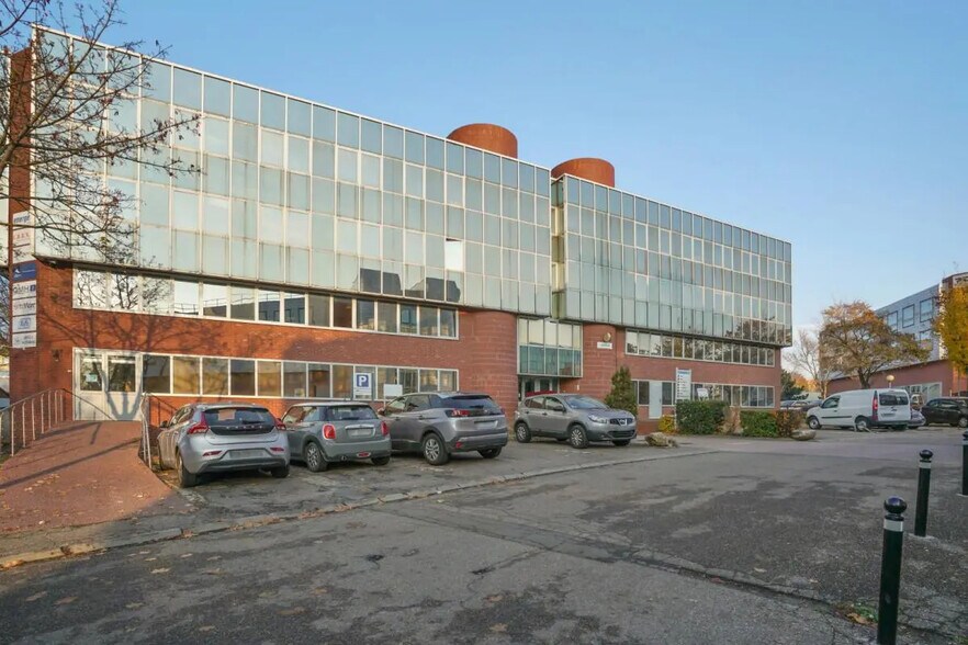 60 Route De Sartrouville, Le Pecq à louer - Photo du bâtiment - Image 1 de 58