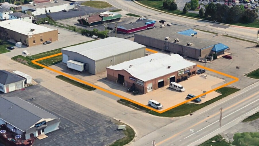 7,000SF & 7,500SF Light Industrial portefeuille de 2 propriétés à vendre sur LoopNet.ca - Aérien - Image 1 de 15