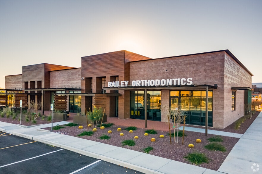 4175 N Pioneer Dr, Litchfield Park, AZ à louer - Photo du bâtiment - Image 3 de 16