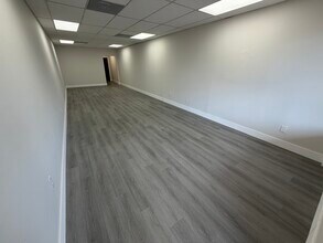 6890 W Flagler St, Miami, FL for lease Interior Photo- Image 2 of 5