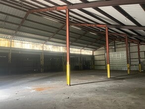 4900-4904 Griggs Rd, Houston, TX for lease Interior Photo- Image 2 of 9