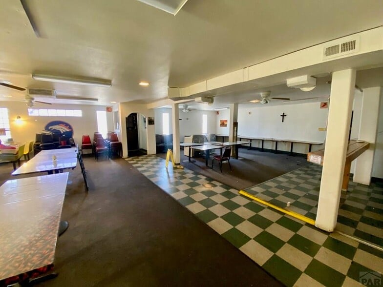 2322 Lake Ave, Pueblo, CO for sale - Interior Photo - Image 3 of 10