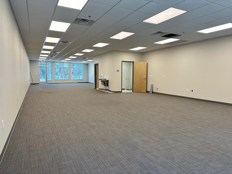 250 Durham Park Blvd, Pooler, GA for sale - Interior Photo - Image 3 of 5