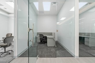 1300 S Dixie Hwy, Lantana, FL for lease Interior Photo- Image 1 of 6