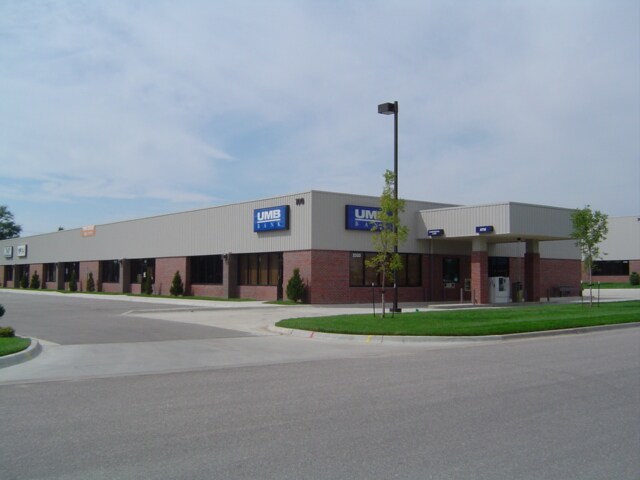 2333 S West St, Wichita, KS à vendre - Photo du bâtiment - Image 2 de 8