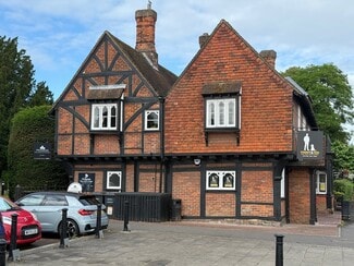 Plus de détails pour 10-12 The Broadway, Beaconsfield - Bureau à louer