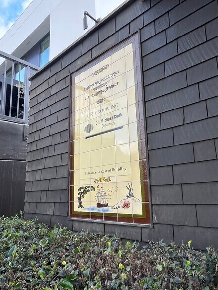 265 Laguna Ave, Laguna Beach, CA à louer - Photo du bâtiment - Image 3 de 9