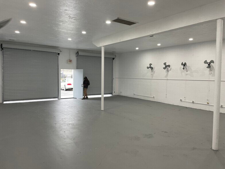 7247 University Ave, La Mesa, CA à vendre - Photo du bâtiment - Image 2 de 4