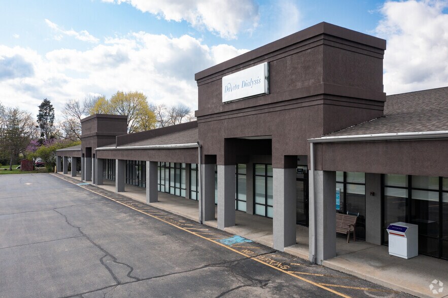 4421 Roosevelt Blvd, Middletown, OH à louer - Photo du bâtiment - Image 3 de 4