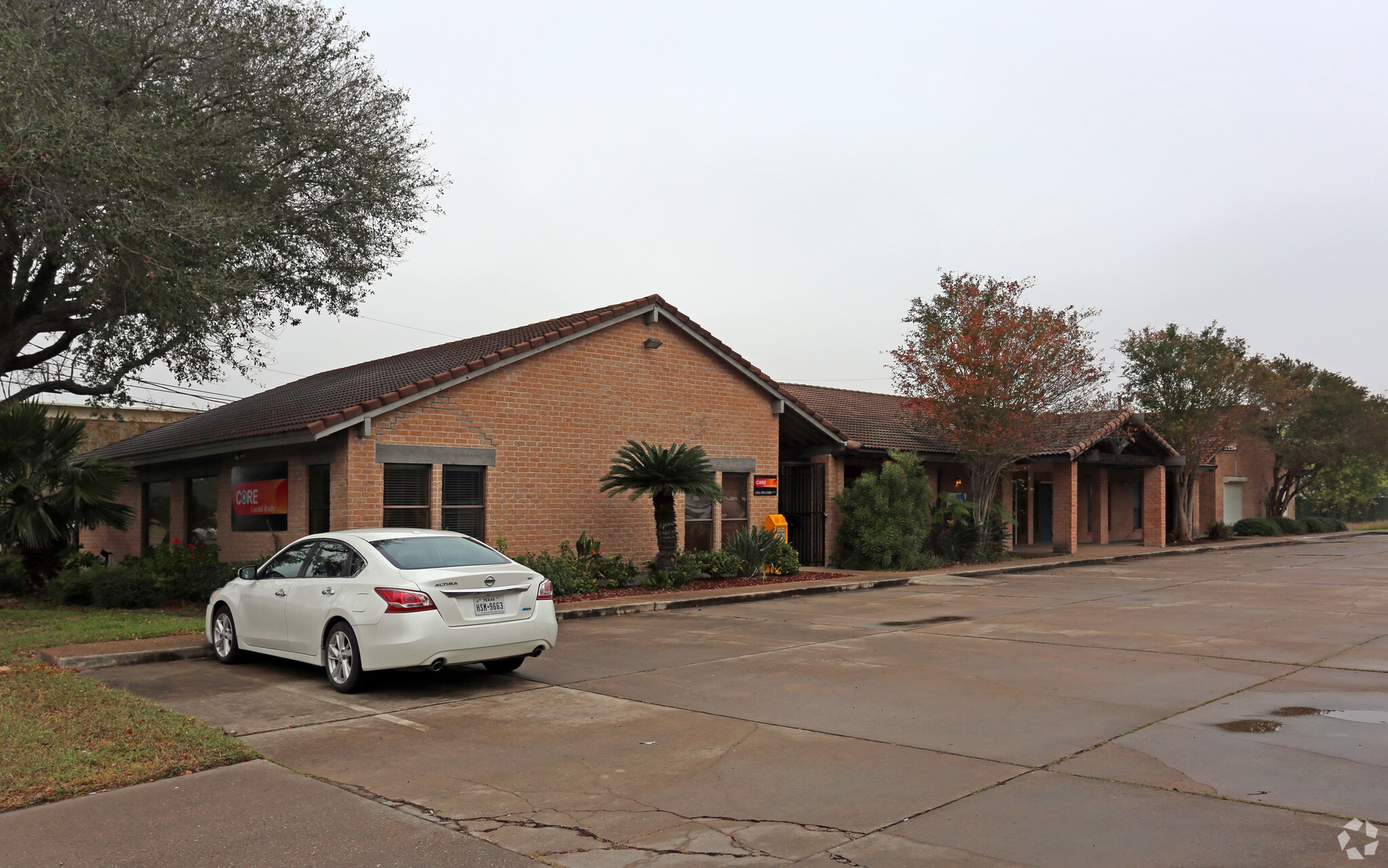 5426 Holly Rd, Corpus Christi, TX for sale Primary Photo- Image 1 of 6