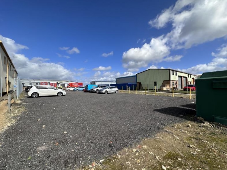 River Rd, Kimbolton for sale - Building Photo - Image 2 of 4