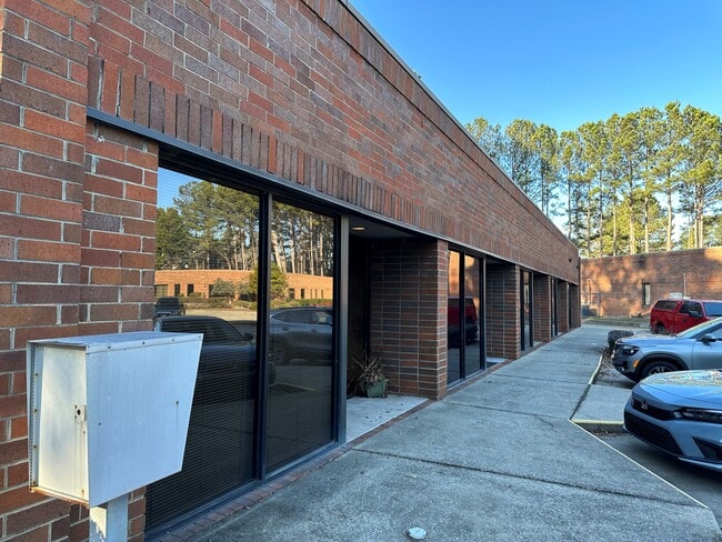 More details for 120 Commerce Cir, Fayetteville, GA - Office for Sale