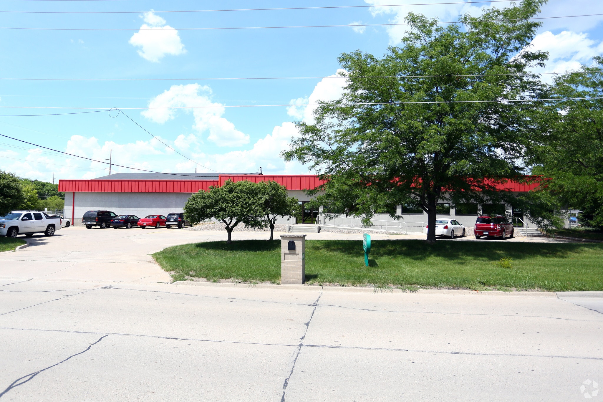 1014 SE Lorenz Dr, Ankeny, IA for lease Primary Photo- Image 1 of 5