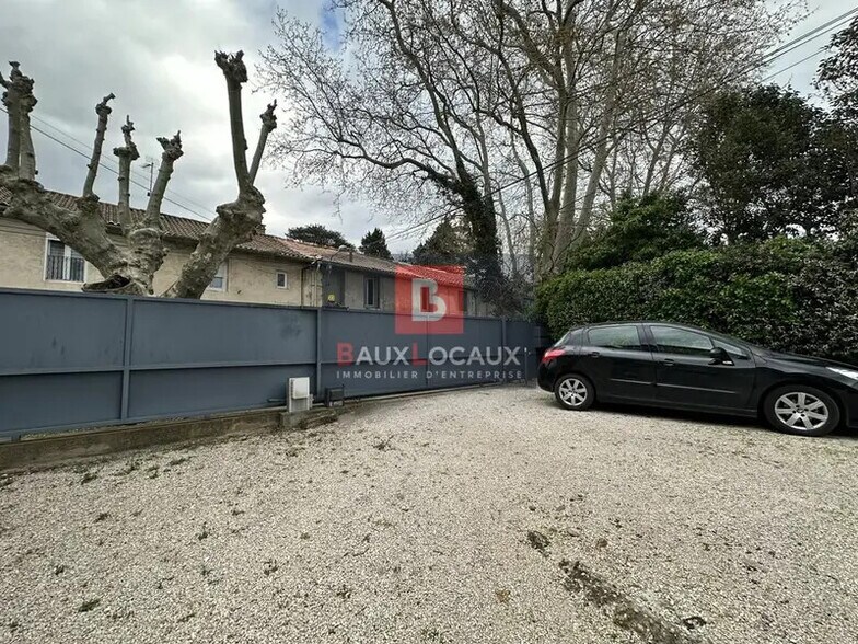 Office in Avignon for lease - Building Photo - Image 2 of 7