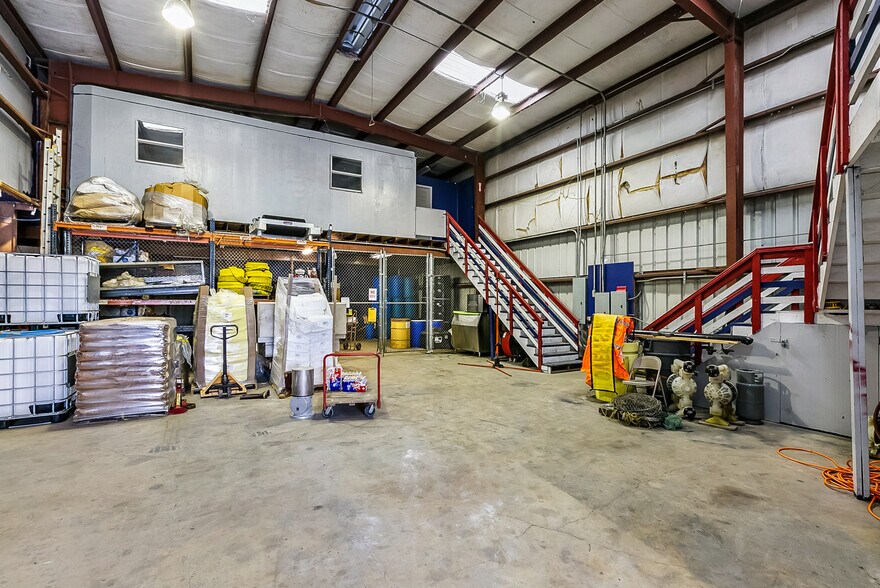 2809 E Judge Perez Dr, Meraux, LA à vendre - Photo intérieure - Image 2 de 10