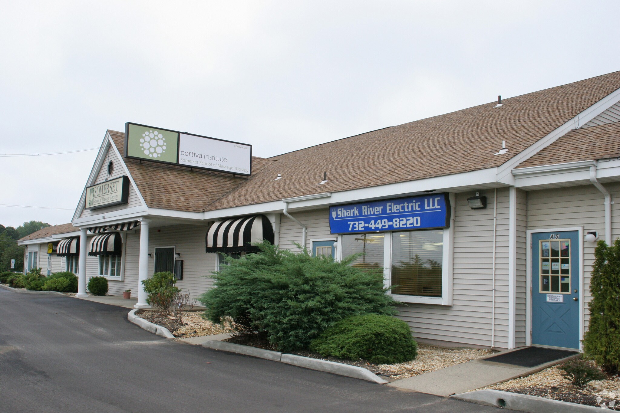 1985 Rt 34, Wall Township, NJ à louer Photo principale- Image 1 de 7