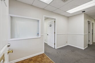 159-167 Belle Forest Cir, Nashville, TN for lease Interior Photo- Image 1 of 11