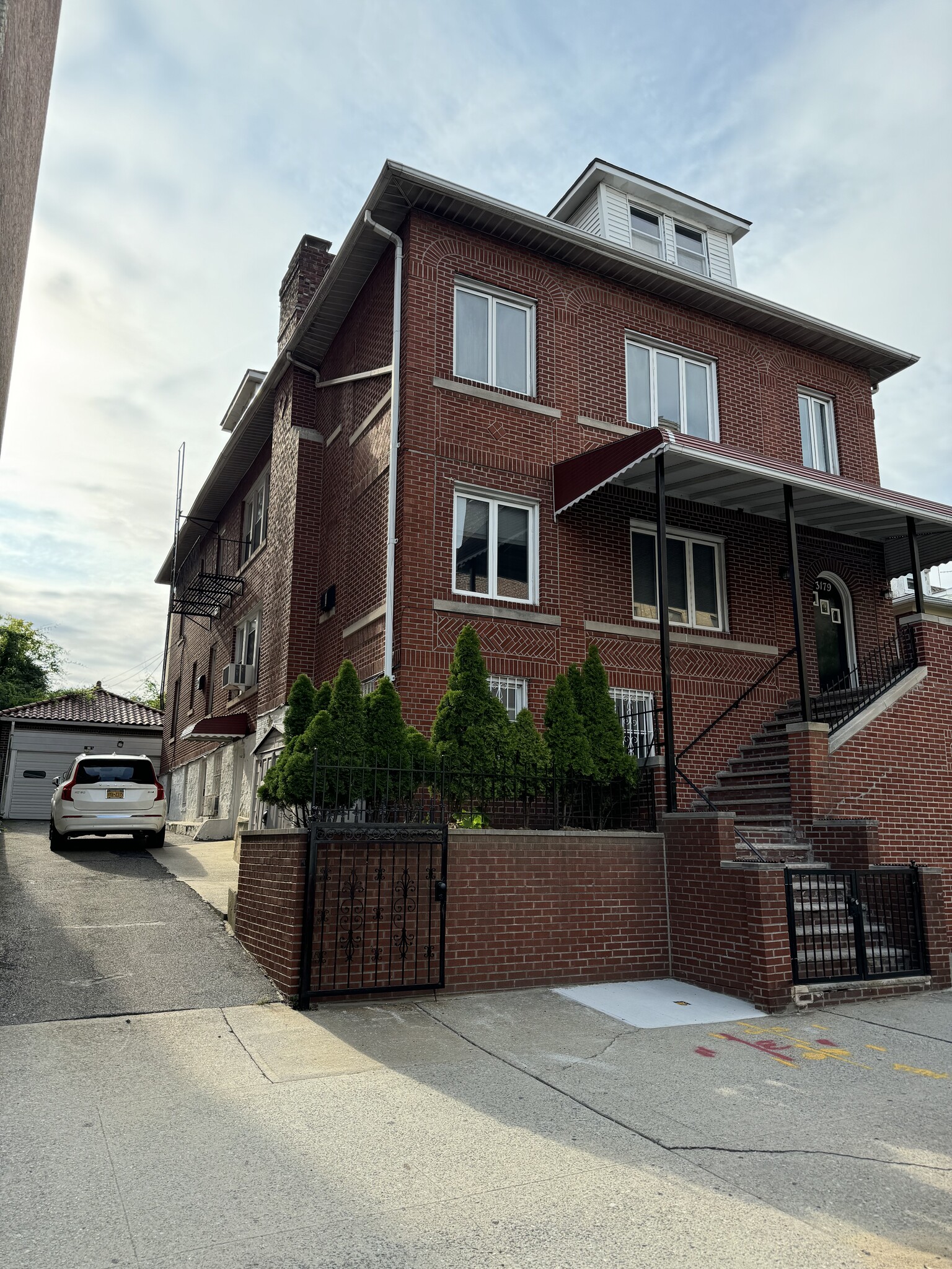 3179 Rochambeau Ave, Bronx, NY for sale Building Photo- Image 1 of 1