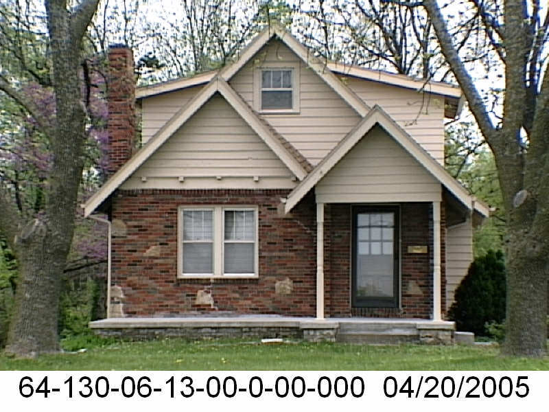 11409 Hickman Mills Dr, Kansas City, MO à vendre Photo du bâtiment- Image 1 de 2