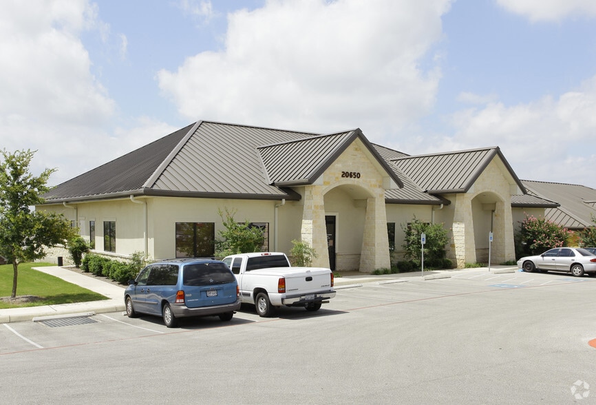 20650 Stone Oak Pky, San Antonio, TX for lease - Building Photo - Image 3 of 5