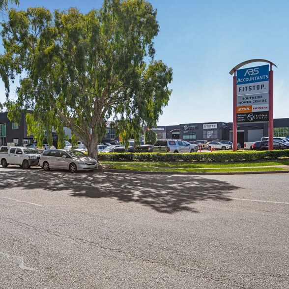 338 Lytton Road, Morningside for lease - Building Photo - Image 2 of 3
