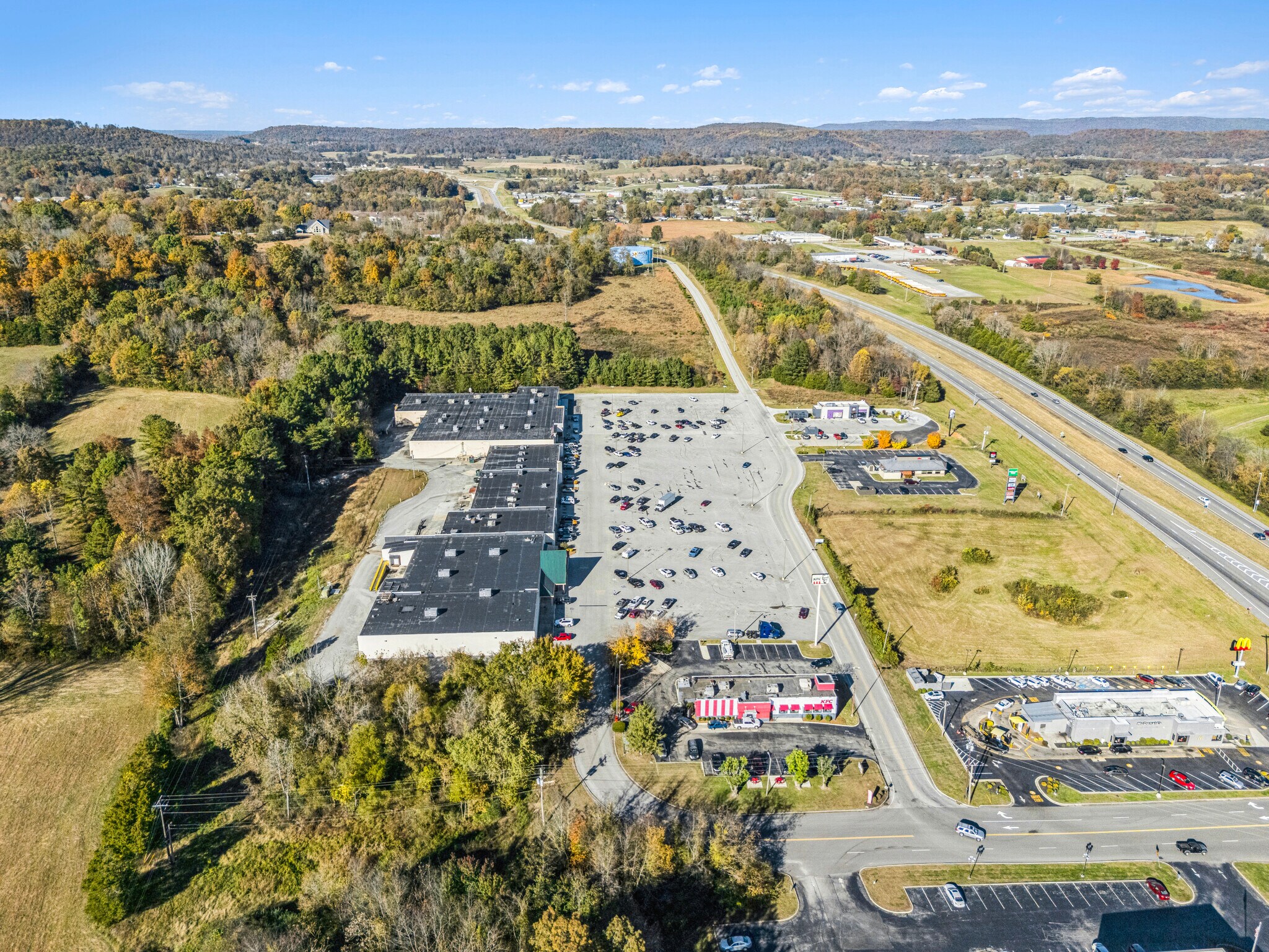 207-231 Mose Dr, Sparta, TN à vendre Photo principale- Image 1 de 5