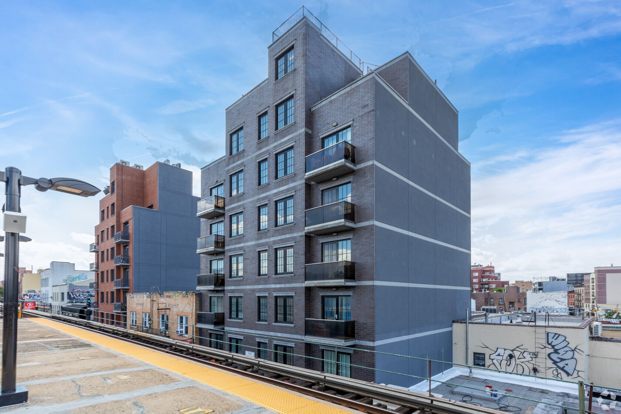 25-34 31st St, Astoria, NY for sale Primary Photo- Image 1 of 31