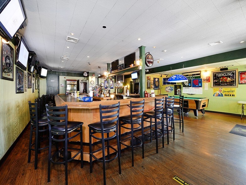 131 Queen Anne Rd, Bogota, NJ à vendre - Photo intérieure - Image 3 de 3