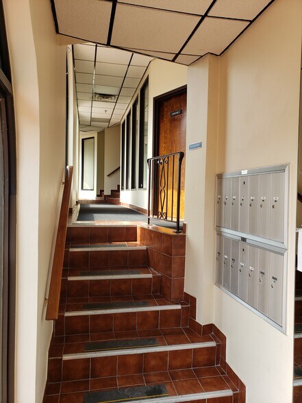 677 Commerce St, Thornwood, NY à louer - Photo intérieure - Image 2 de 10