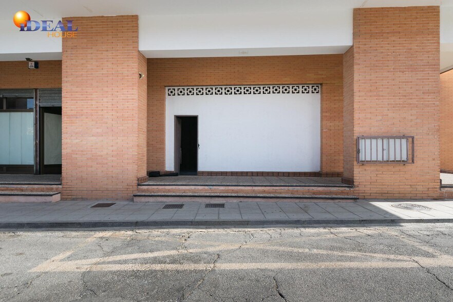 Retail in Cenes de la Vega for sale - Building Photo - Image 3 of 11