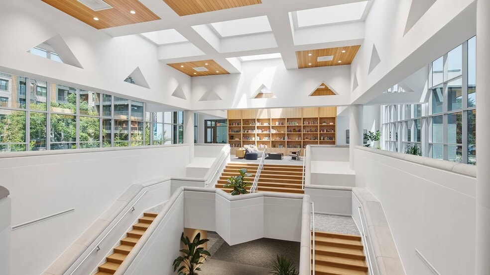 7600 Burnet Rd, Austin, TX for lease - Interior Photo - Image 2 of 9