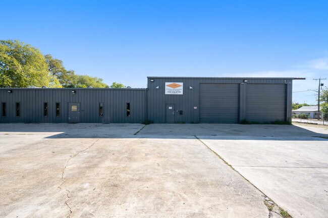 More details for 4714 S Zarzamora St, San Antonio, TX - Industrial for Sale