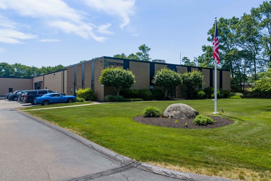 87 John L Dietsch Sq, North Attleboro, MA à louer - Photo du bâtiment - Image 3 de 6