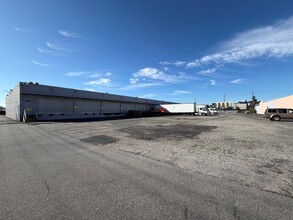 8900 Bellanca Ave, Los Angeles, CA à louer Photo intérieure- Image 1 de 3