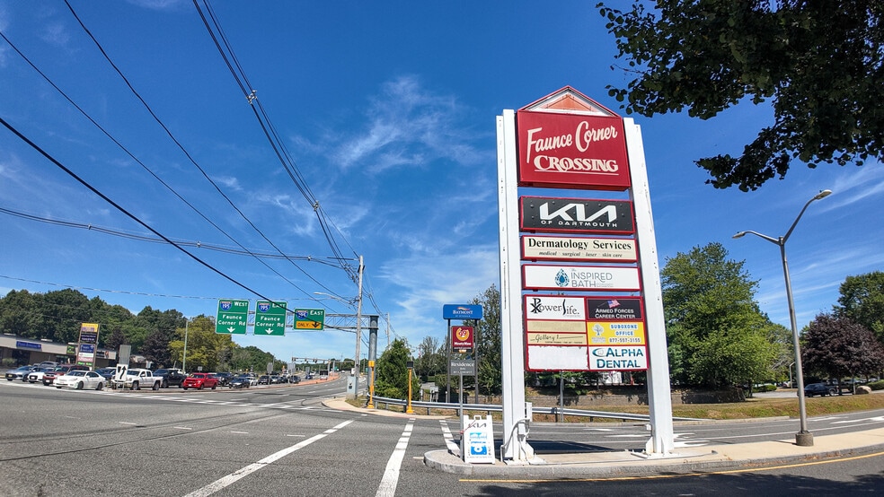 145 Faunce Corner Rd, Dartmouth, MA for lease - Building Photo - Image 1 of 8