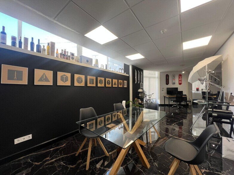 Bureau dans Córdoba, Córdoba à louer - Photo du bâtiment - Image 2 de 30