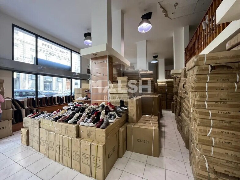Commerce de détail dans Lyon à louer - Photo du bâtiment - Image 2 de 4