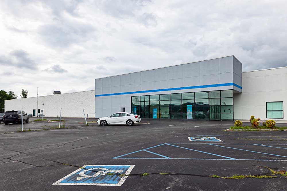 2612 N Roan St, Johnson City, TN for sale Building Photo- Image 1 of 2
