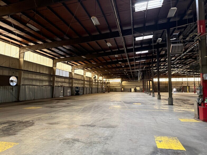 2400 Cooper Ave, Merced, CA à vendre - Photo du bâtiment - Image 2 de 5