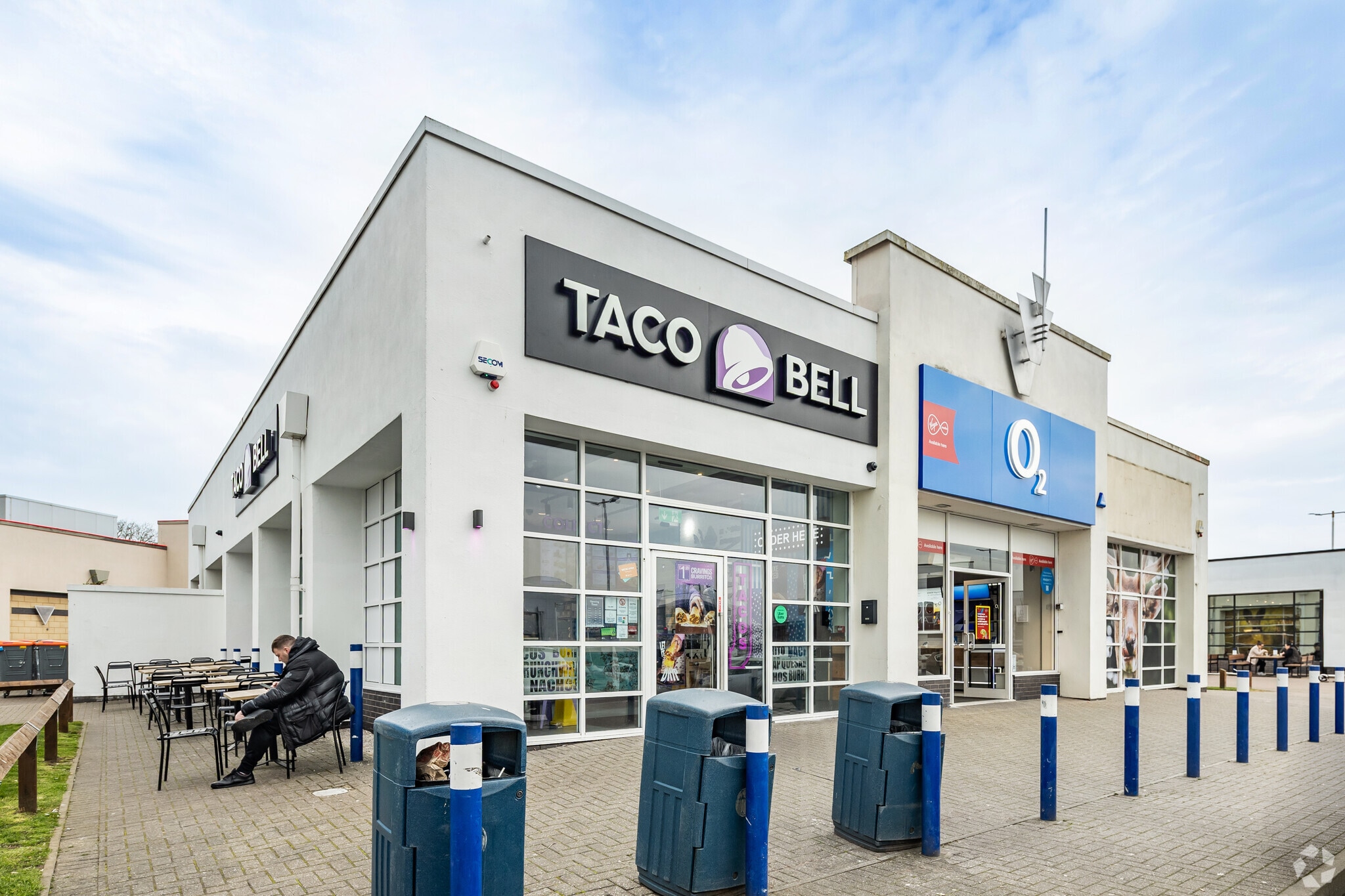 15 Coliseum Way, Ellesmere Port for lease Primary Photo- Image 1 of 5