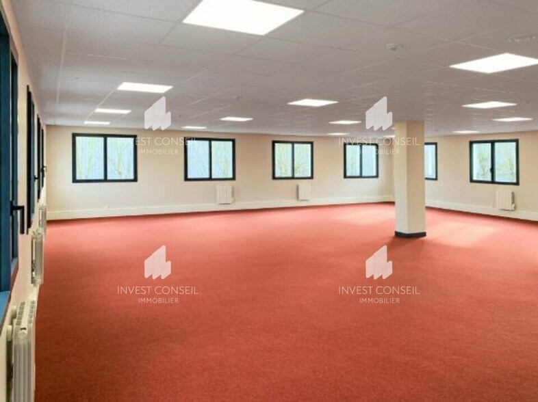 18 Boulevard De La Paix, Cergy for lease - Interior Photo - Image 3 of 6