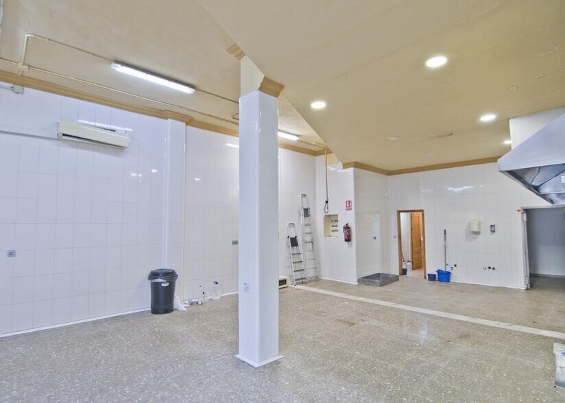 Retail in Motril for sale - Interior Photo - Image 3 of 8