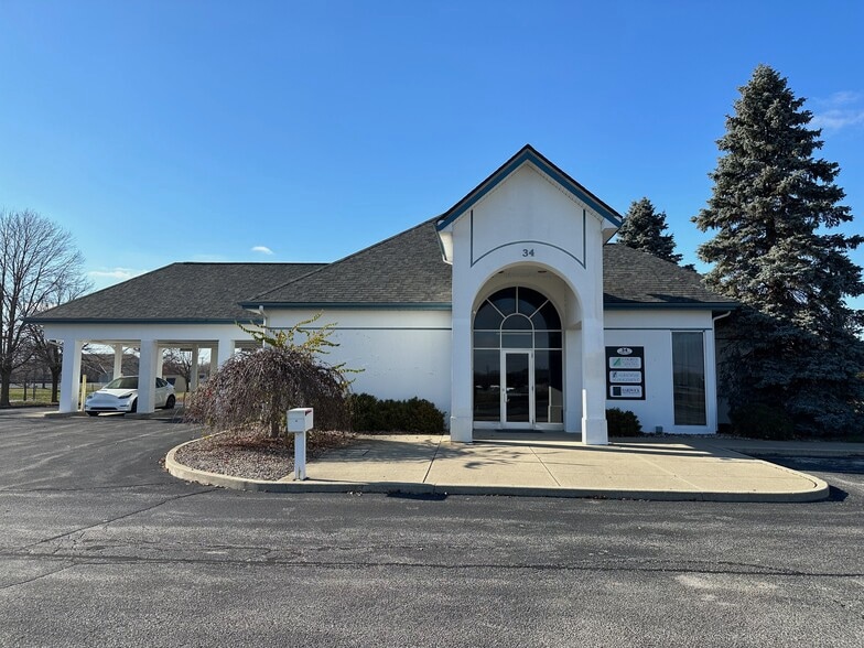 34 W Rampart St, Shelbyville, IN for lease - Building Photo - Image 1 of 6