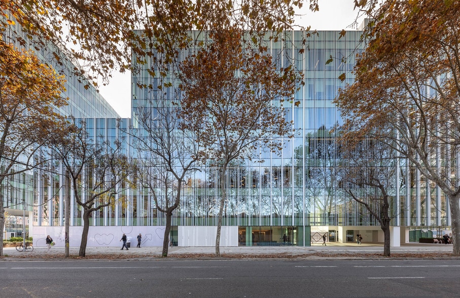 Carrer de la Selva de Mar, 125, Barcelone, Barcelona à louer - Photo du bâtiment - Image 3 de 5