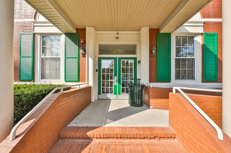 245 Main St, Chester, NJ for lease - Building Photo - Image 3 of 13