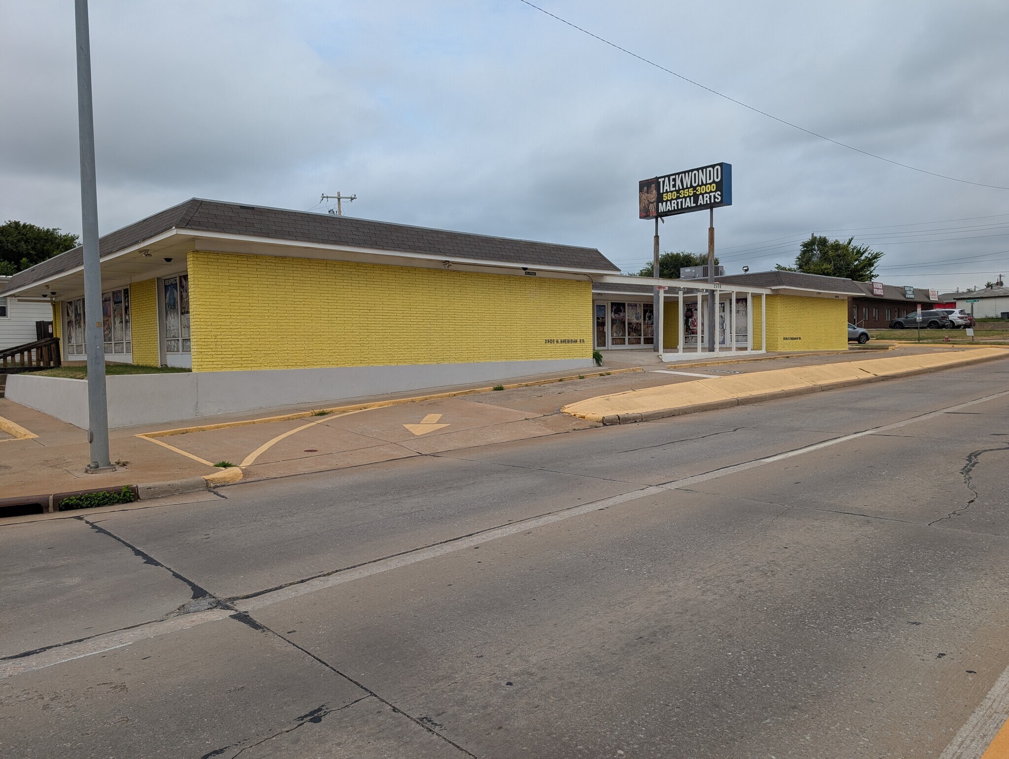 2502 NW Sheridan Rd, Lawton, OK à louer Photo du bâtiment- Image 1 de 19