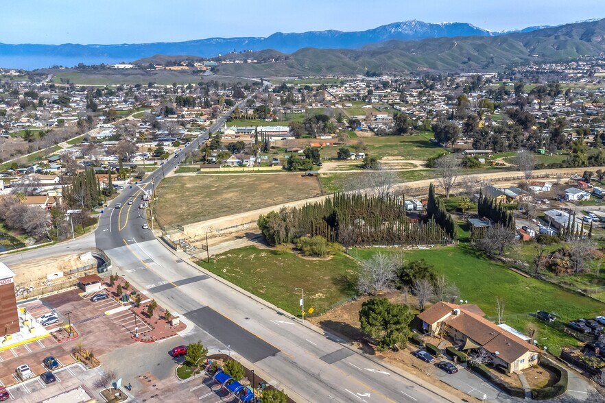 12915 14th st, Yucaipa, CA à vendre - Photo du bâtiment - Image 1 de 9