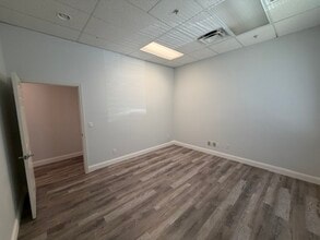 11100 Bonita Beach Rd, Bonita Springs, FL for lease Interior Photo- Image 1 of 4